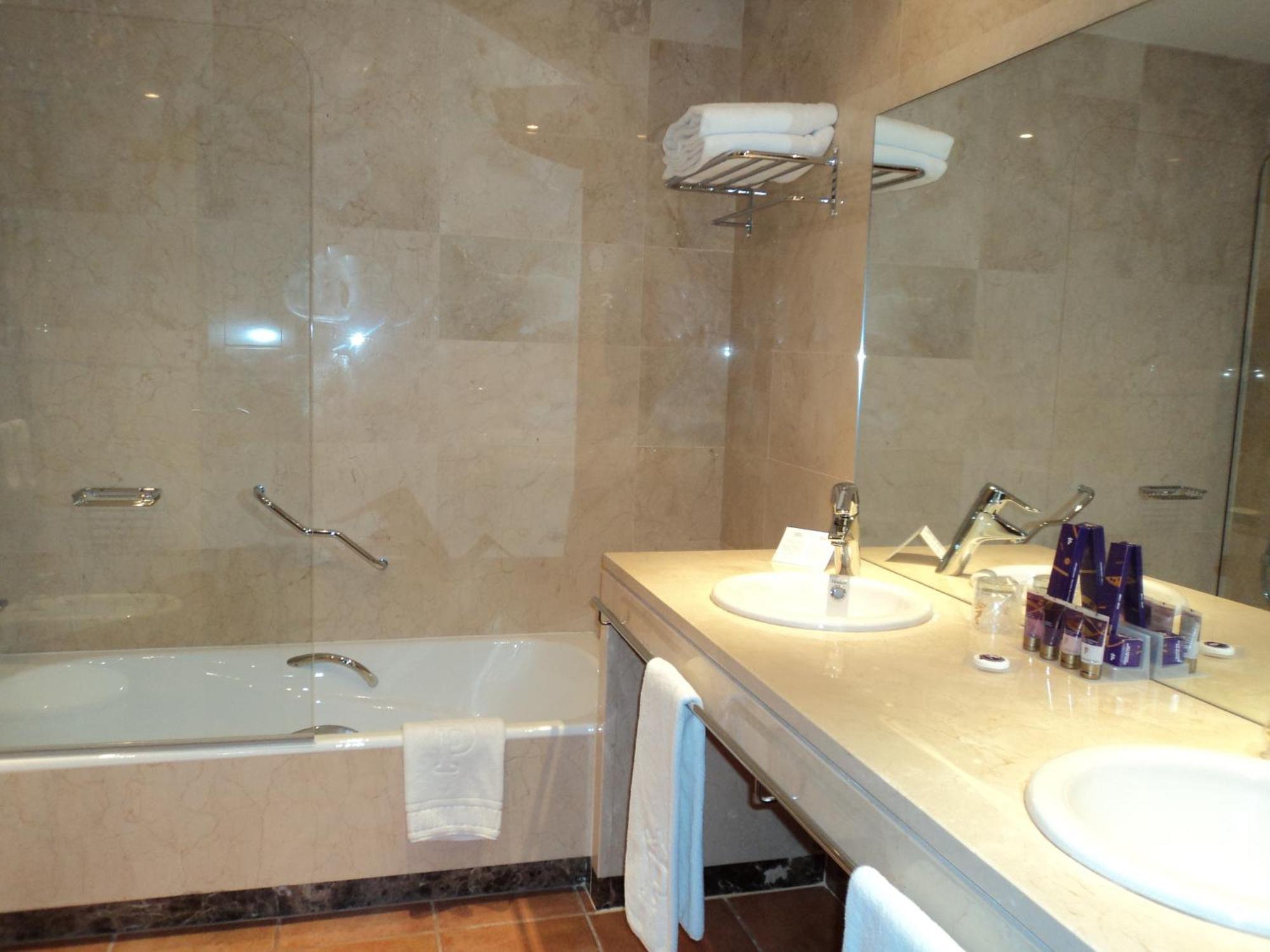 Standard Twin Room,16195163:JPEG